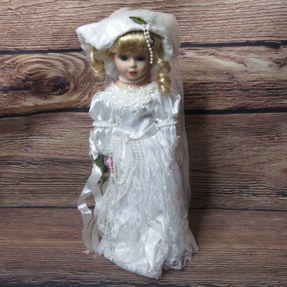 UniQue Porcelain Doll Collection Bride 16"  - Rosalie #16304C - Picture 2 of 9